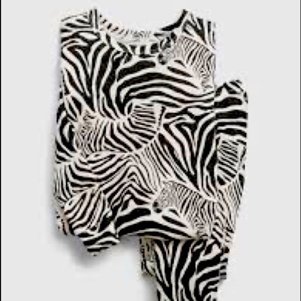 GAP Zebra Print Kids Pajama Set - Black and White